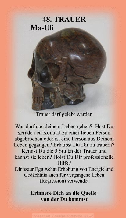 Ein Poster zum Thema Kristallschädel, das einen Totenkopf zeigt.